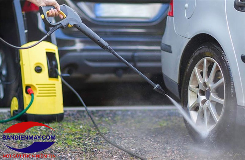 Máy rửa xe không ra nước do nguồn nước có nhiều cặn bẩn