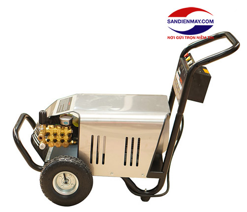 Máy xịt rửa xe giá rẻ Kumisai 15M26-3.7S2