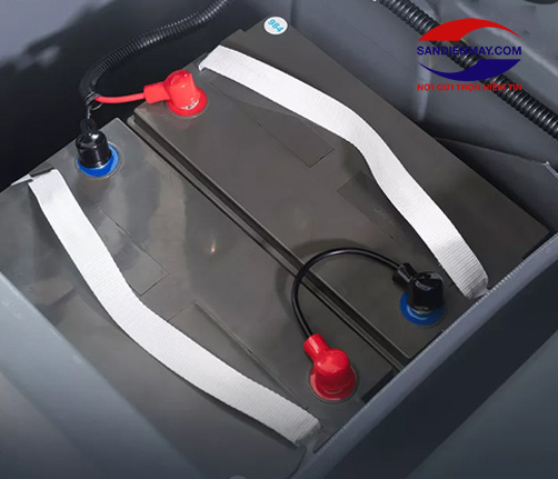 Máy chà sàn Kumisai KMS-X4 chạy ắc quy