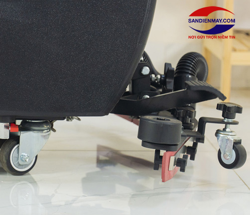 Máy lau sàn liên hợp Kumisai KMS 75B