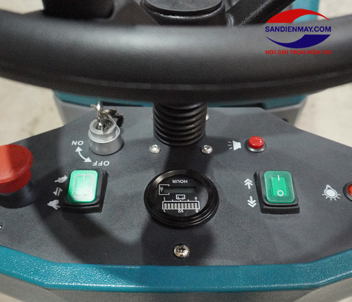 Máy đánh sàn liên hợp ngồi lái Kumisai KMS 90B
