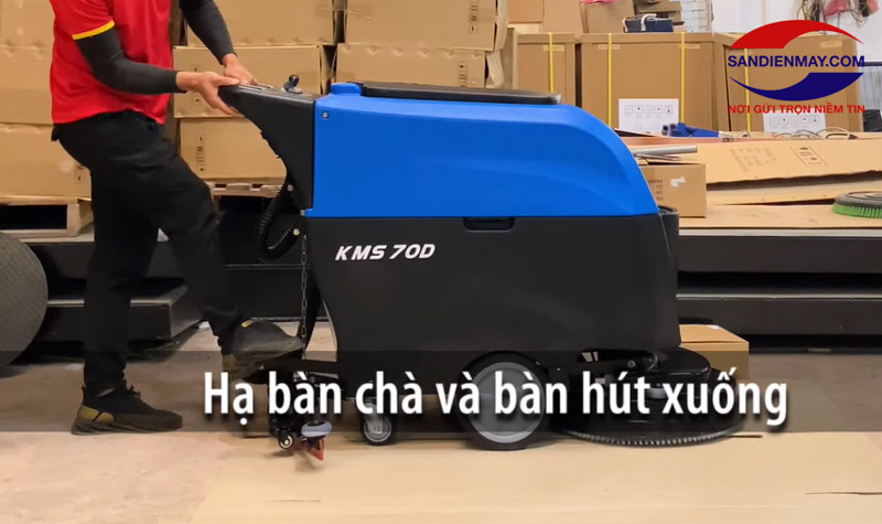 Hạ bàn chà và bàn hút máy chà sàn