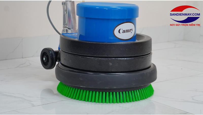 Hai tạ sắt với tổng trọng lượng hơn 40kg