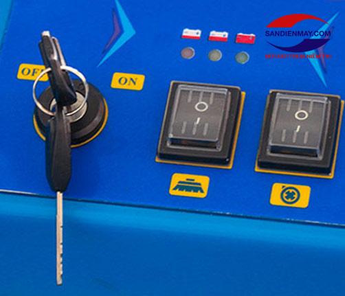 Máy lau sàn liên hợp Kungfu Clean AS-1050C