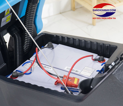 Máy lau sàn liên hợp Kumisai KMS 75B