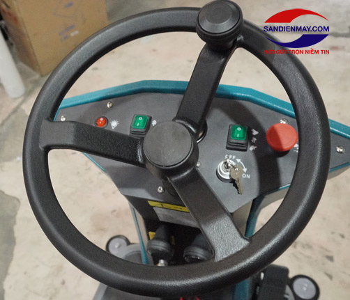 Máy đánh sàn liên hợp ngồi lái Kumisai KMS 90B