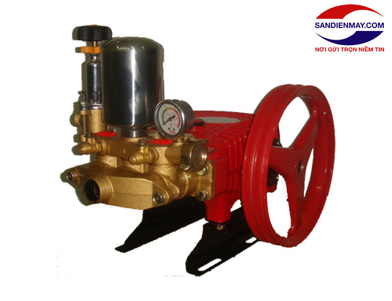 Đầu ngang máy bơm nước rửa xe áp lực không được bảo vệ nên dễ bị hư hỏng