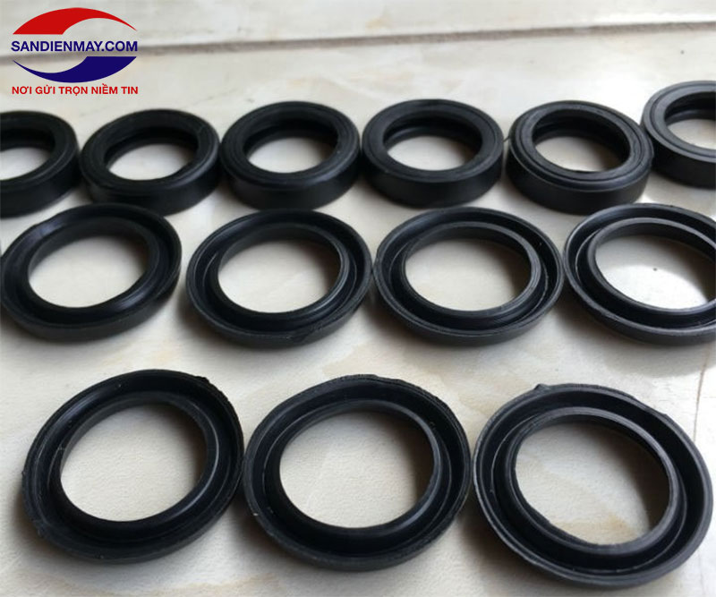 Chú ý thay phớt có kích thước phù hợp cho máy rửa xe