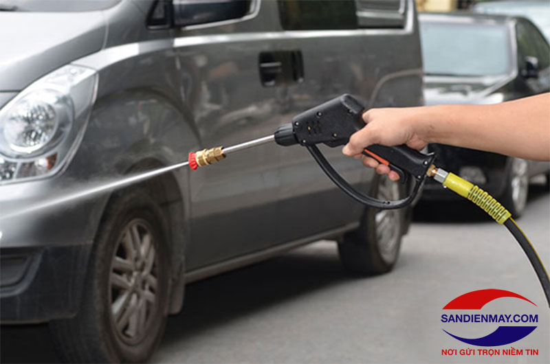 Chạy thử máy để kiểm tra áp lực nước