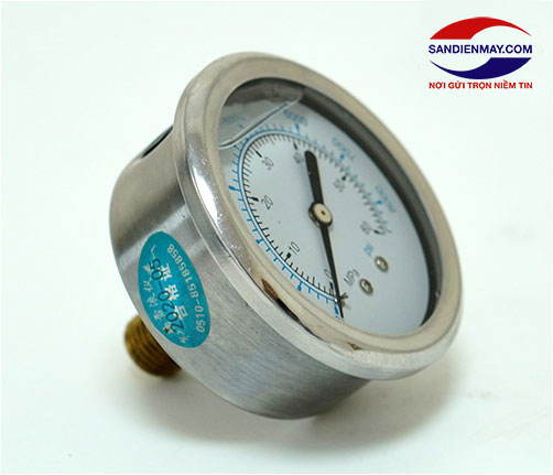 Đồng hồ đo áp suất hoạt động máy rửa xe