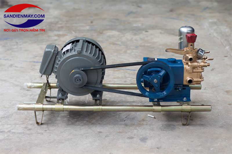 Giá máy rửa xe dây đai khá rẻ để đầu tư