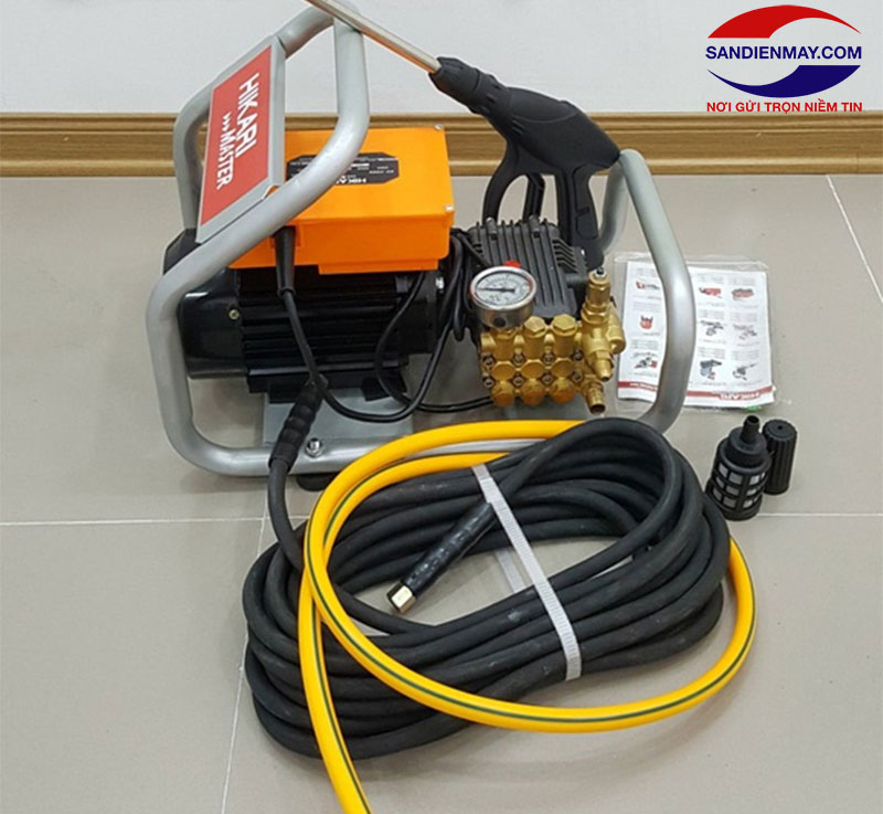 Máy rửa xe Hikari 2400W