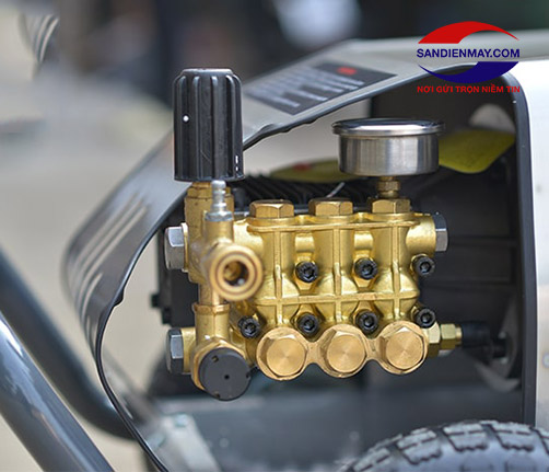 Máy rửa xe cao áp Lutian 3200PSI - 5.5KW