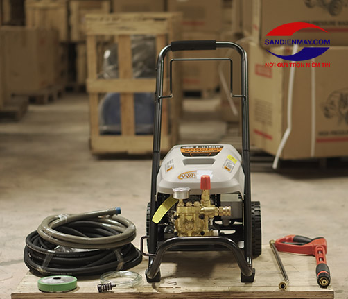 Máy xịt rửa xe cao áp Lutian LT-16MC