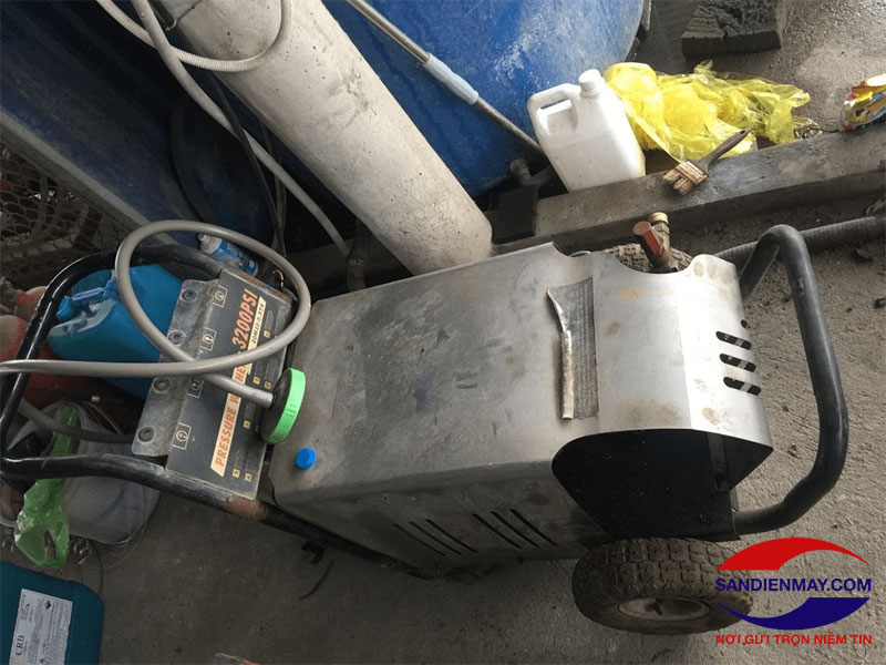 Máy rửa xe công nghiệp cũ giúp tiết kiệm chi phí tối ưu cho người dùng