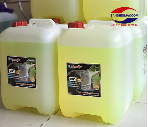 Nước rửa xe không chạm Ekokemika BIO 25 (can 20L)