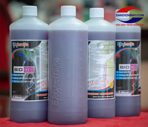 Dung dịch rửa xe không chạm Ekokemika BIO 30 - 1L