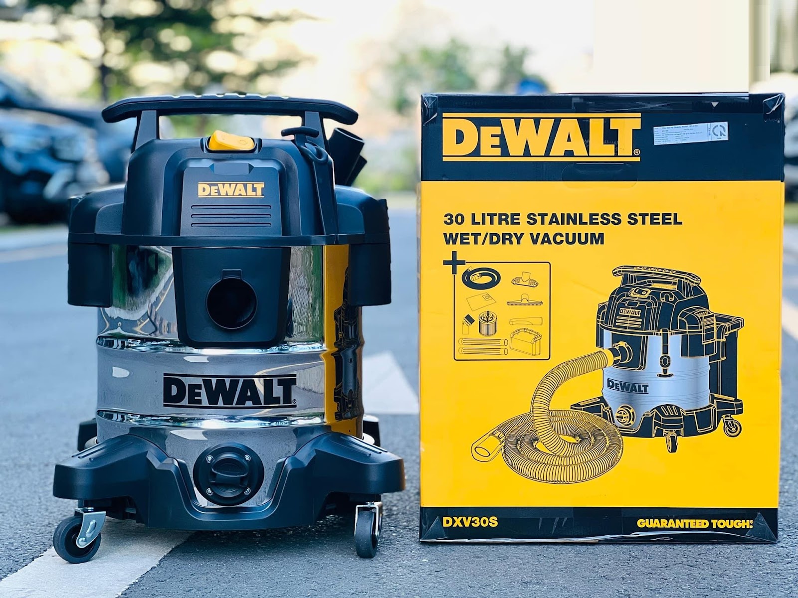 Máy hút bụi công nghiệp Dewalt DXV30S