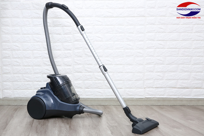 Máy hút bụi Electrolux EC41-2DB