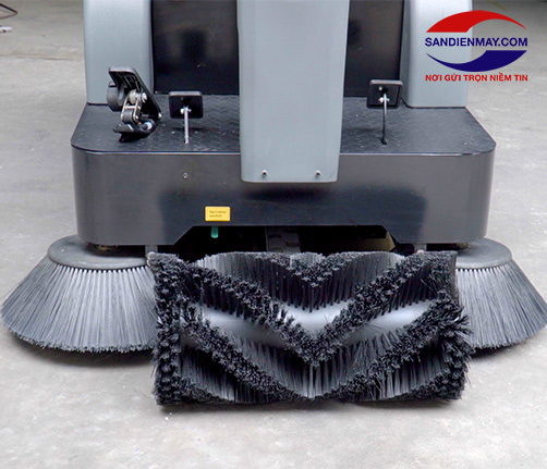Chổi chính xe quét rác công nghiệp Kumisai KMS 1350E
