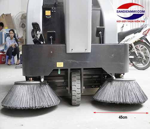 Chổi phụ xe quét rác công nghiệp Kumisai KMS 1350E