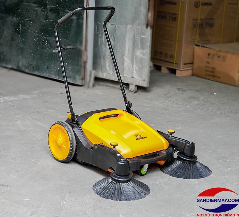 Xe quét rác đẩy tay Kumisai