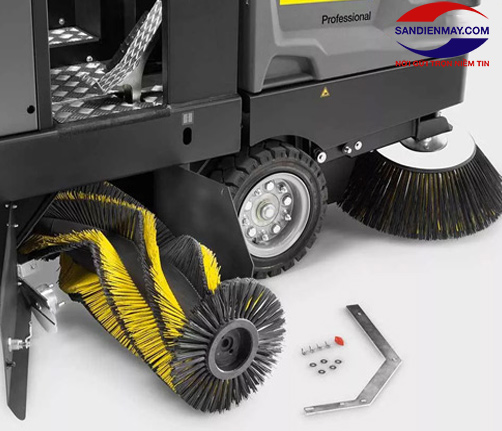 Máy quét rác ngồi lái Karcher KM 120/250 R Bp Classic
