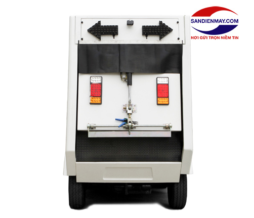 Xe quét đường ngồi lái Kumisai KMS-S2000 (Pin chì axit)