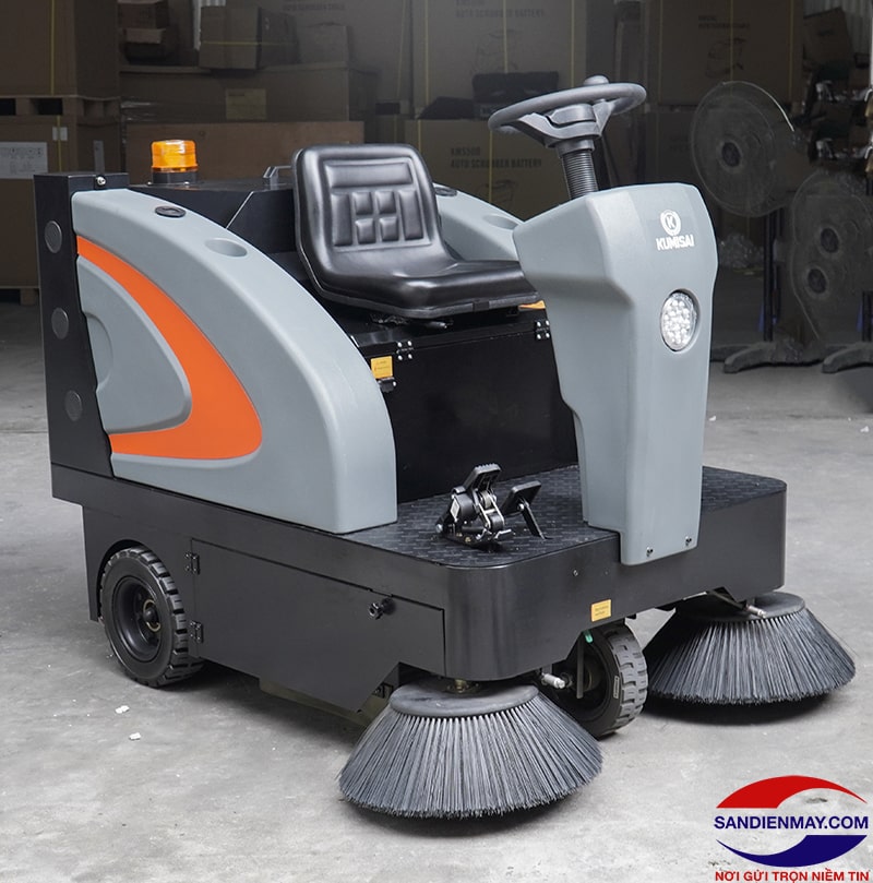 Khu vực ngồi lái thoải mái, tiện nghi