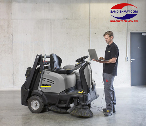 Xe quét rác Karcher KM 125/130 R LPG+KSSB