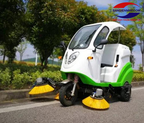 Xe quét đường ngồi lái Kumisai KMS 120
