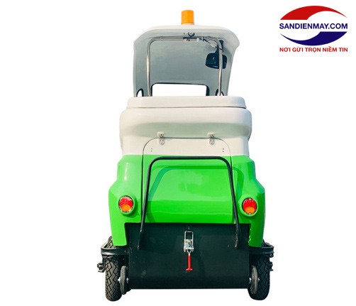 Xe quét rác ngồi lái Kumisai KMS 120A