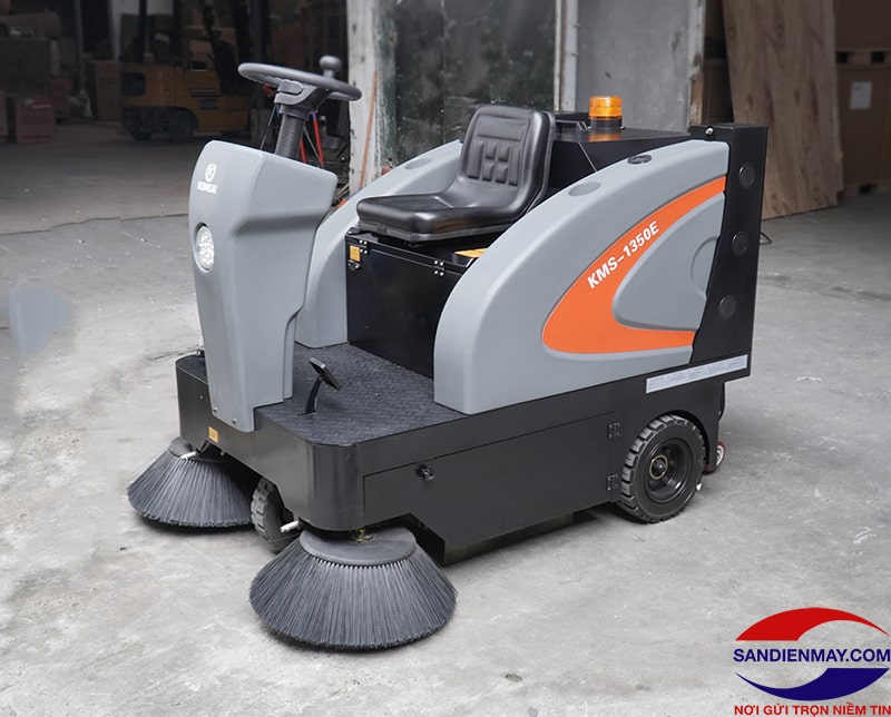 Nguyên lý hoạt động của xe quét rác ngồi lái