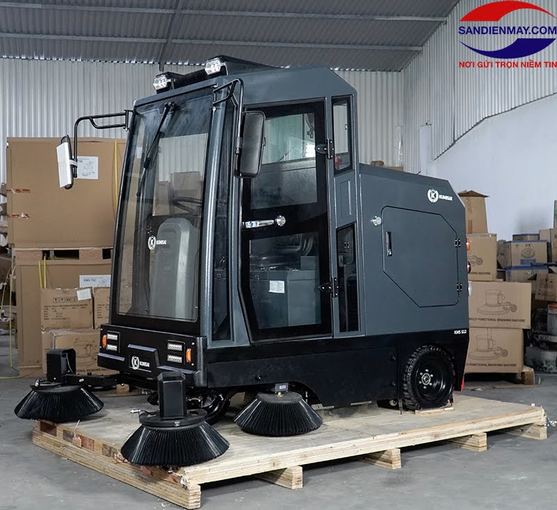 Hình ảnh xe quét rác ngồi lái