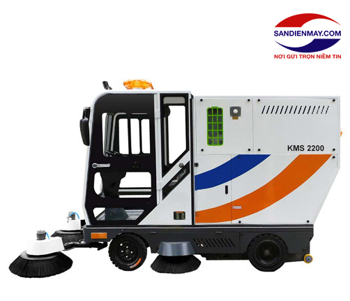 Xe quét đường hút bụi ngồi lái Kumisai KMS 2200