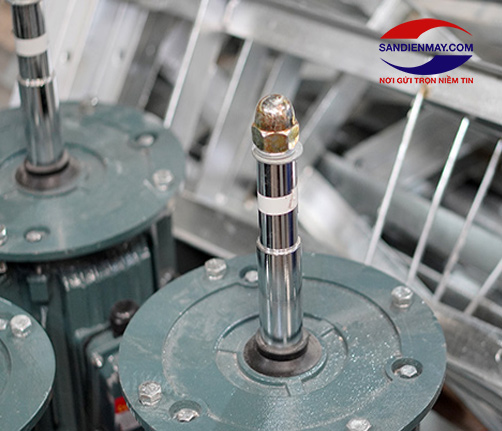 Motor tháp giải nhiệt