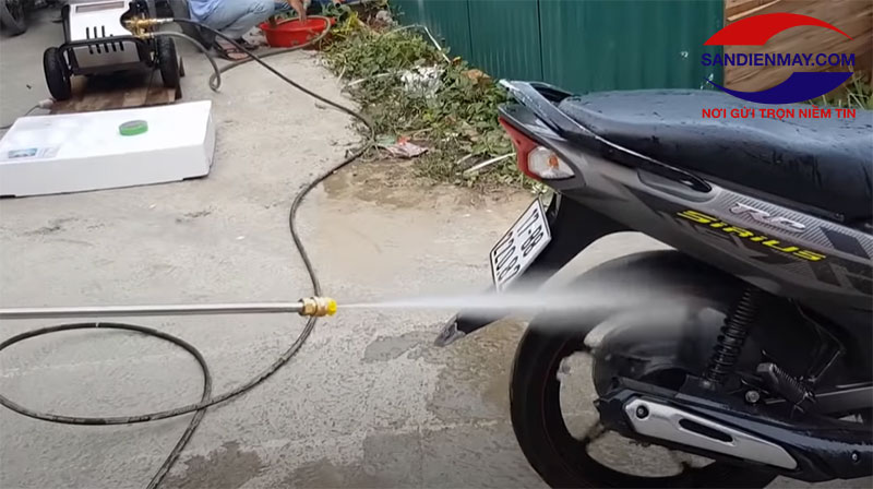    Máy phun rửa cao áp Lutian mang lại hiệu quả xịt rửa vượt trội