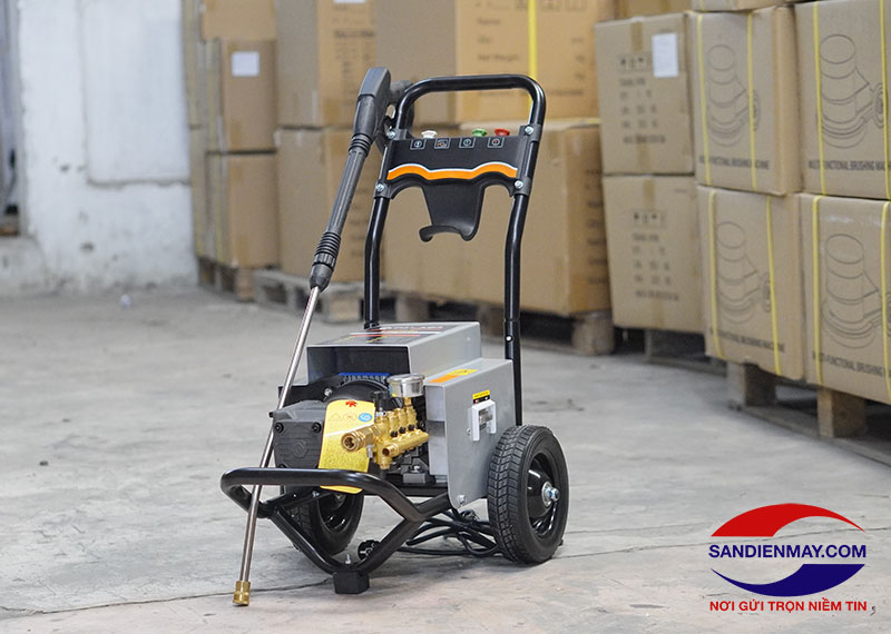    Việc sử dụng máy phun xịt rửa xe của Kumisai rất dễ dàng