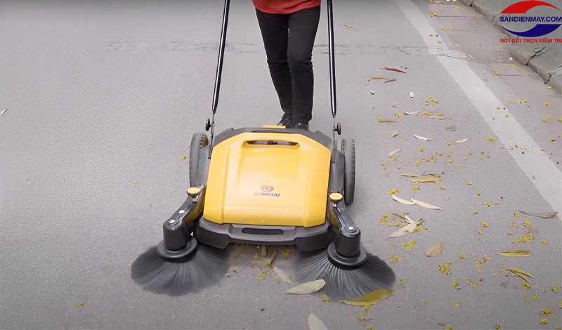 Nguyên lý hoạt động của máy quét rác đẩy tay 